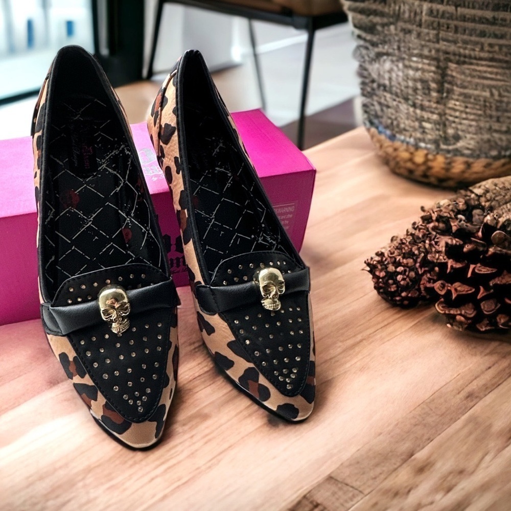 NEW Abbey Dawn Rebel Yell Yellow Leopard Print Skull Goth Flats 7